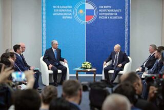 Tok&aacute;yev propone a Putin &ldquo;congelar&rdquo; la guerra con Ucrania y volver a Estambul 2.0