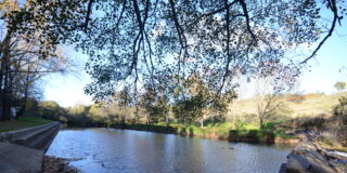 Esta piscina natural es ideal para visitar en verano y est&aacute; en Extremadura