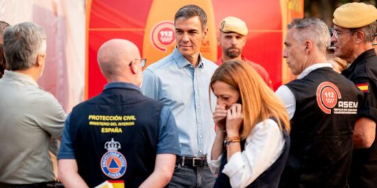 Pedro S&aacute;nchez en uno de los operativos durante los incendios de &Aacute;vila, Madrid y Toledo,