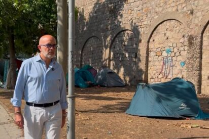 Sirera carga contra Collboni tras visitar el asentamiento de Montju&iuml;c: "La pasividad del PSC est&aacute; convirtiendo Barcelona en un gran campamento de chabolas"
