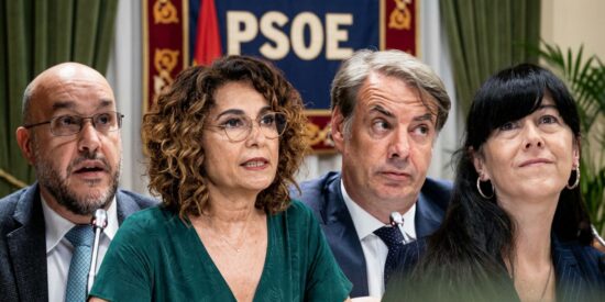 El "clan andaluz" que Montero se llev&oacute; de Andaluc&iacute;a a Madrid: Carlos Moreno, Mar&iacute;a Jes&uacute;s Montero, Vicente Fern&aacute;ndez y Bel&eacute;n Gualda.