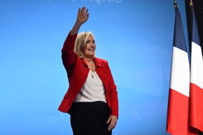 Farage y Le Pen intensifican la confrontaci&oacute;n y reavivan el debate sobre el poder y los jueces