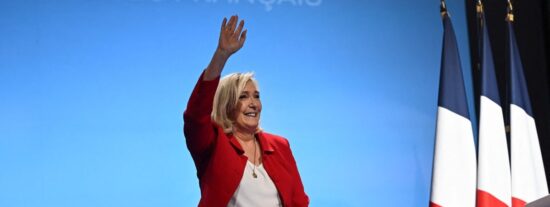 Farage y Le Pen intensifican la confrontaci&oacute;n y reavivan el debate sobre el poder y los jueces
