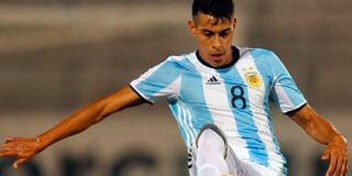 Una gris Argentina necesit&oacute; la pr&oacute;rroga y un rival con diez para ganar a Suiza
