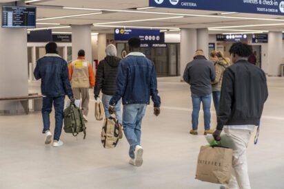 La Polic&iacute;a detecta masivos movimientos de inmigrantes desde Europa a Espa&ntilde;a para regularizarse a la sombra de S&aacute;nchez
