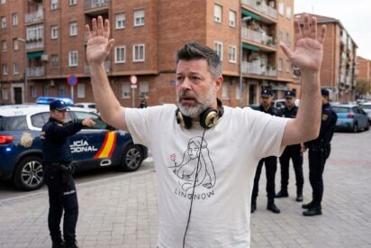 Quequ&eacute;, detenido por la Polic&iacute;a, FOTO GENERADA POR IA. 