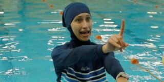 Expulsan a 3 musulmanas de las pisicinas municipales de Burgos por ba&ntilde;arse en burkini