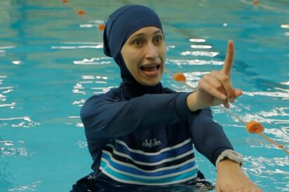 Expulsan a 3 musulmanas de las pisicinas municipales de Burgos por ba&ntilde;arse en burkini