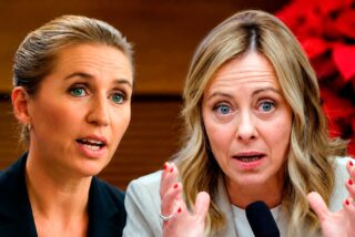 Meloni y Frederiksen endurecen el pulso migratorio y reclaman centros de retorno fuera de Europa