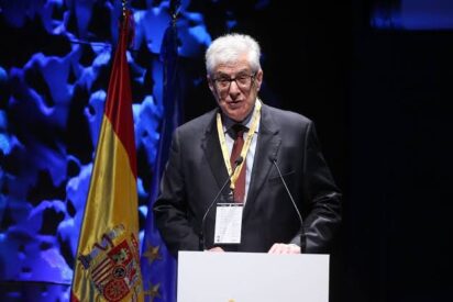 &iexcl;Esc&aacute;ndalo! 'La Vanguardia' censura y despide a un columnista por afirmar que Espa&ntilde;a va directa al precipicio republicano