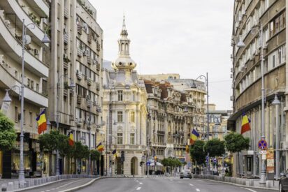 Los viajes en temporada media se consolidan: KAYAK revela las tendencias de viaje de los espa&ntilde;oles