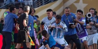 Mundial 2026: La FIFA sanciona con 10 partidos a Paredes, siete a Molina, tres a Ayala, uno a Almada y uno a Gavi