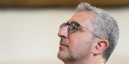 El Gobierno S&aacute;nchez despilfarra 430.000 &euro; en traducir al catal&aacute;n, vasco, gallego e ingl&eacute;s las webs de la Agencia Tributaria