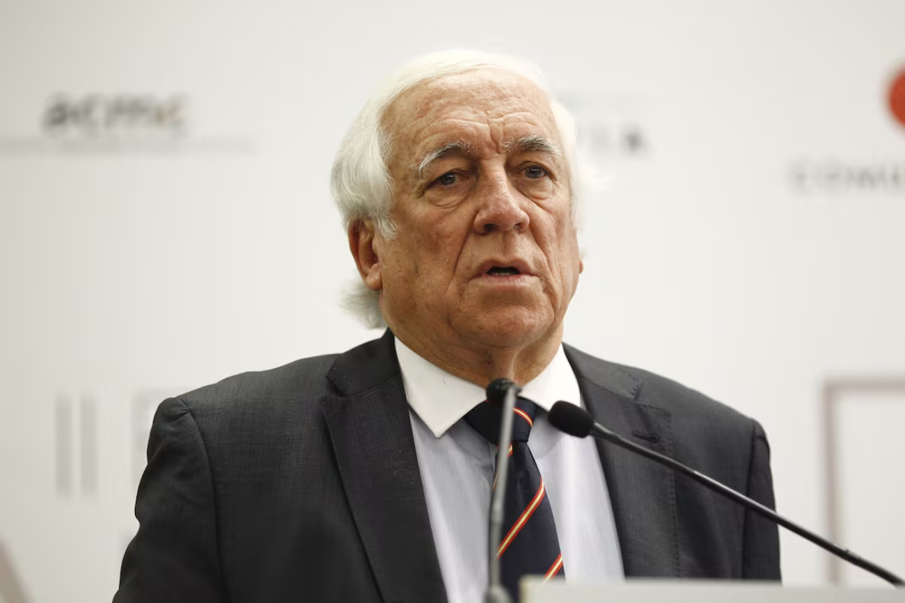Muere Carlos Espinosa de los Monteros, 82 años al servicio de España