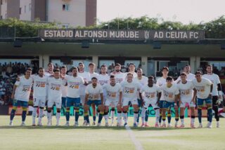 La Liga, que se traga el 'puta Espa&ntilde;a' en San Mam&eacute;s, pretende sancionar al Ceuta por el 'c&aacute;ntico del verano' contra S&aacute;nchez