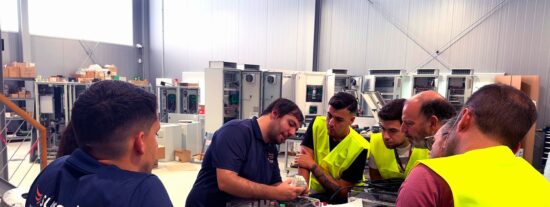 El 82% de empresas industriales no encuentra personal disponible: 100.000&euro; para formar nuevos profesionales