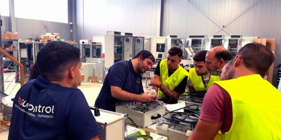 El 82% de empresas industriales no encuentra personal disponible: 100.000&euro; para formar nuevos profesionales