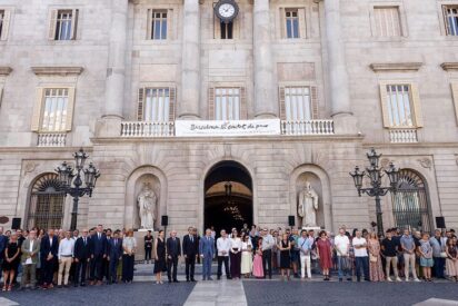 El 17A vuelve a Barcelona: las v&iacute;ctimas toman Sant Jaume mientras una protesta independentista acusa al Estado de los atentados