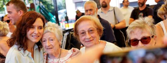 D&iacute;az Ayuso anima a ciudadanos y turistas a visitar la Sierra Oeste