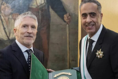 El mentiroso Marlaska condecor&oacute; hace diez meses al 'arquitecto' del asalto a Ceuta