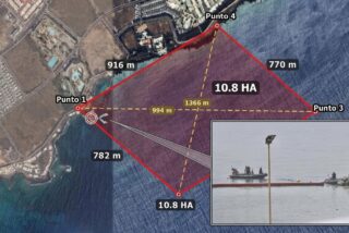 La zona de exclusi&oacute;n en La Mareta, para evitar periodistas y abucheadores, es m&aacute;s grande que la cubierta por la boya-espig&oacute;n contra invasores de Ceuta