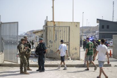Ceuta tras la invasi&oacute;n: entre blindados en la calle y una &lsquo;zona prohibida&rsquo; de facto