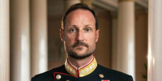 Haakon VIII, el pr&iacute;ncipe que nunca quiso ser rey y asume el trono ahora en Noruega