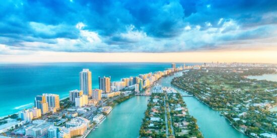 Miami, el nuevo patio trasero de los ultrarricos (y el gran experimento del coste de vida en EE.UU.)