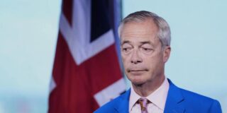 Farage revalida su esca&ntilde;o con m&aacute;s votos y refuerza su pulso con Westminster