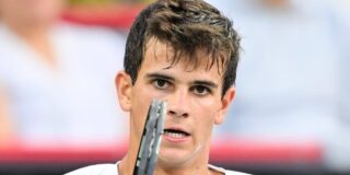 Cincinnati: J&oacute;dar rompe moldes y levanta contra Shapovalov dos 'match points' y un 1-5 en el tercero
