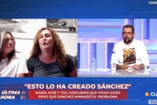 Dos vecinas de Ceuta apalean al buf&oacute;n sanchista de Cuatro: "&iexcl;Te vas a tragar tus soflamas sobre S&aacute;nchez!"