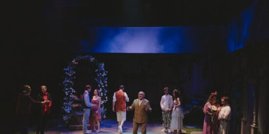 'Los locos de Valencia', de comedia de enredo a caricatura musical