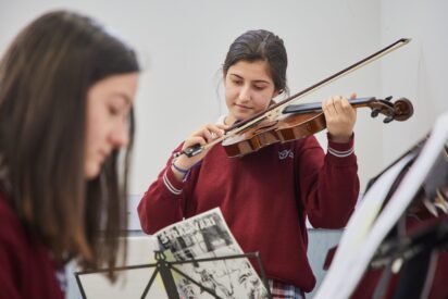 El Colegio Juan Pablo II de Parla apuesta por la m&uacute;sica para educar la atenci&oacute;n y el gusto por la belleza