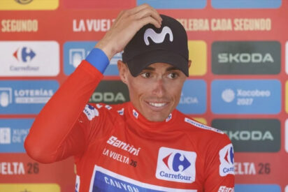Enric Mas regresa con el maillot rojo y pone fin a 12 a&ntilde;os de sequ&iacute;a
