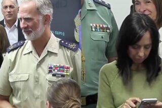 La directora general de la Guardia Civil desaira al Rey Felipe VI con un gesto m&aacute;s propio de un adolescente