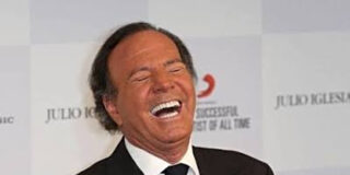 Las denunciantes 'fake' de Julio Iglesias se fueron al sectario 'elDiario.es', tras pinchar con su bulo en 'The New York Times'