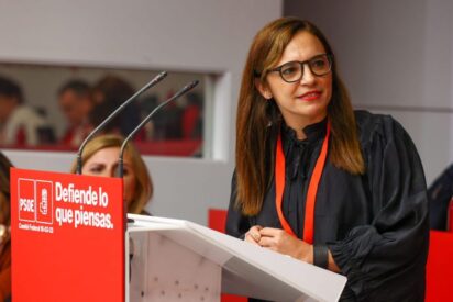 Pillada tremenda a la l&iacute;der del PSOE en Argentina: &iexcl;pide pasaportes de muertos para un pucherazo!