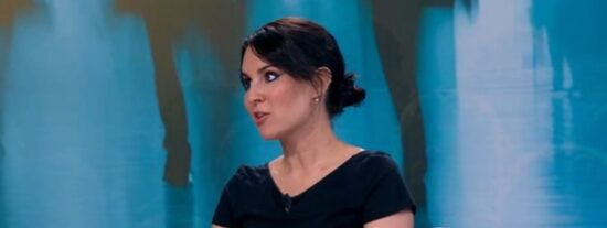 Pilar R. Losantos ridiculiza a S&aacute;nchez al soltar su &lsquo;complejito&rsquo; franquista con su ley de nietos