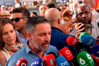 Abascal: "Ceuta sigue invadida porque S&aacute;nchez sigue siendo el siervo del Rey de Marruecos"