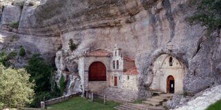 As&iacute; es el mayor laberinto de cuevas de Espa&ntilde;a: 110 km bajo tierra y una ermita excavada en la roca