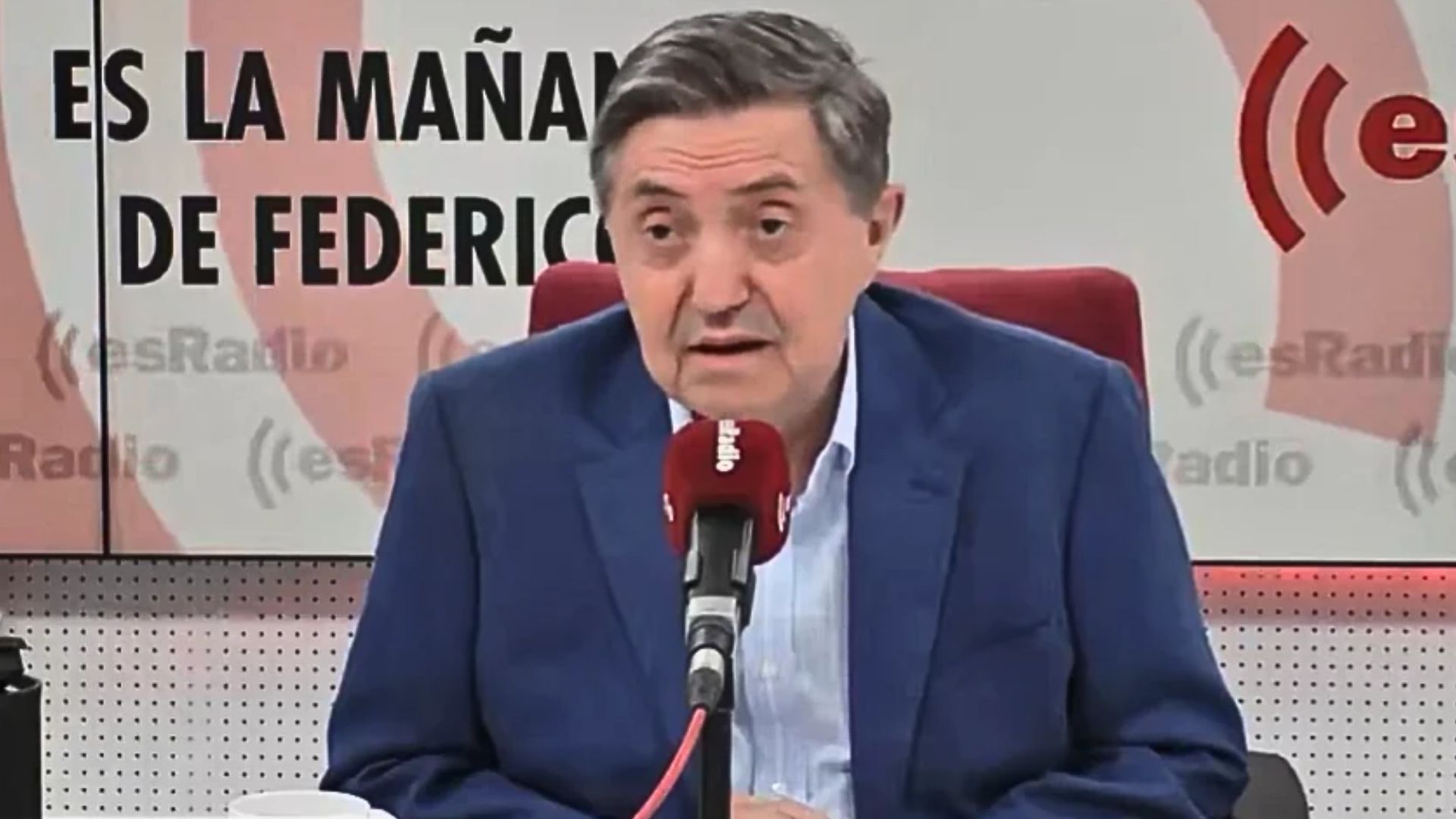 Jiménez Losantos suelta lo más grande contra Sánchez, Begoña y el PSOE por su ‘campaña del amor’: «¡Sois el partido de las pu**s!»