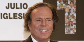 Julio Iglesias denuncia la &laquo;injusticia&raquo; del accidente de Urda y cuestiona la falta de precauci&oacute;n