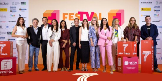 Lluvia de zascas a la nueva Telepedro por su penoso tuit: &laquo;Que se note el nivel, grande &lsquo;La S&eacute;ptica&rsquo;&raquo;