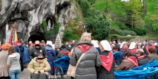 Bit&aacute;cora de viaje| Lourdes: el &uacute;ltimo refugio de quienes se atreven a esperar un milagro