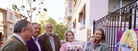 Madrid inmortaliza el legado de Mari Trini con una placa en la que fue su hogar durante su juventud