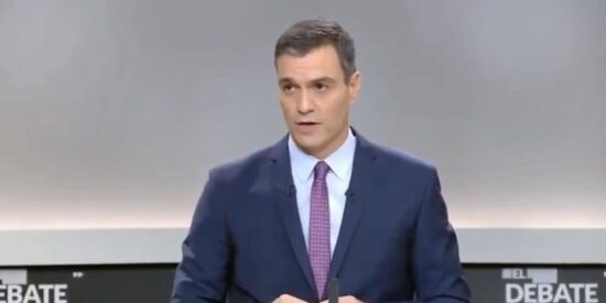 S&aacute;nchez vuelve a burlarse de los espa&ntilde;oles: se va premiando a un Puigdemont al que prometi&oacute; "ajusticiar"